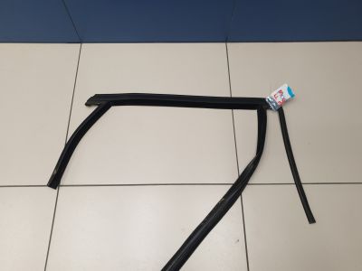 Уплотнитель стекла двери задний правый для Ford Focus 3 2011-2019