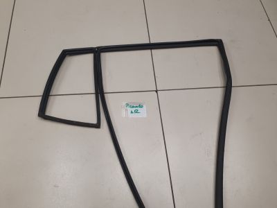 Уплотнитель стекла двери задний правый для KIA Picanto 2004-2011