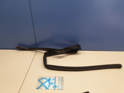 Уплотнитель задней правой двери для Lexus RX GL20 2016-