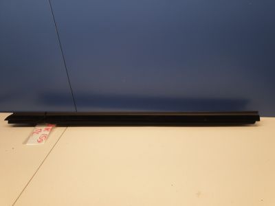 Уплотнитель стекла двери передний левый для Alfa Romeo 159 2005-2011