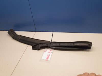 Уплотнитель двери задней левой для Land Rover Range Rover Sport 2005-2012