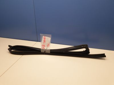 Уплотнитель стекла двери задний левый для Land Rover Range Rover Sport 2005-2012