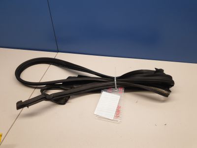 Уплотнитель двери задней правой для Mercedes S-klasse W221 2005-2013