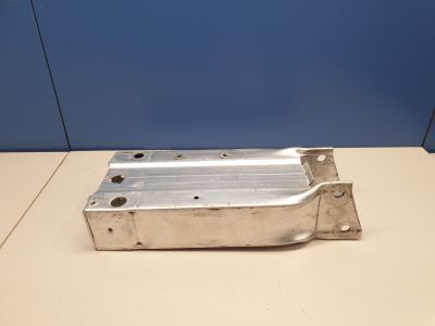 Кронштейн усилителя переднего бампера правый для Mercedes E-klasse W212 2009-2016