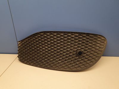 Решетка в бампер правая  для Mercedes E-klasse W213 2016-