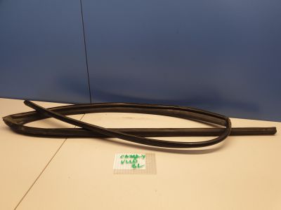 Уплотнитель стекла двери задний левый для Toyota Camry V40 2006-2011