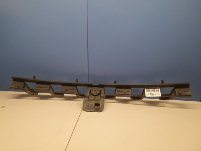 Кронштейн заднего бампера центральный для Ford Focus 3 2011-2019