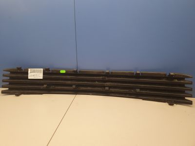 Заглушка центральной решетки переднего бампера для Citroen C4 2010-