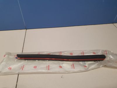 Уплотнитель форточки правой для Honda CR-V 2007-2012