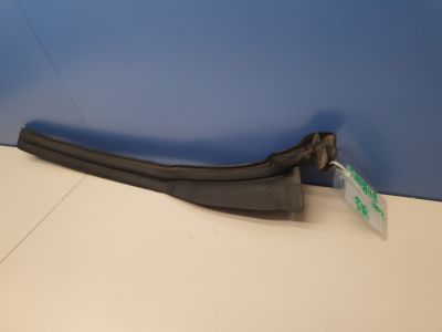 Уплотнитель двери задней правой для Land Rover Range Rover Evoque 2019-