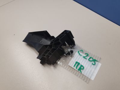 Кронштейн замка двери передний правый  для Mercedes C-klasse W205 2014-