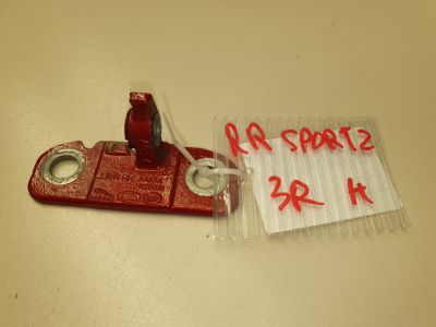 Петля двери задней правой нижняя для Land Rover Range Rover Sport 2013-