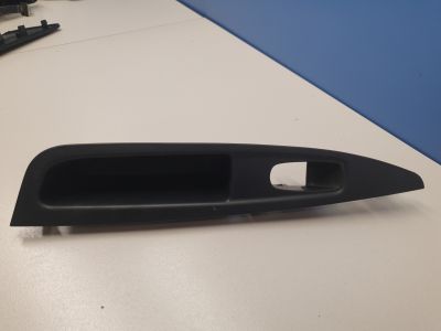 Накладка блока управления стеклоподъемниками задней правой двери для Nissan Qashqai J11E 2014-