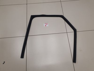 Уплотнитель стекла двери задний левый для Land Rover Discovery 2017-