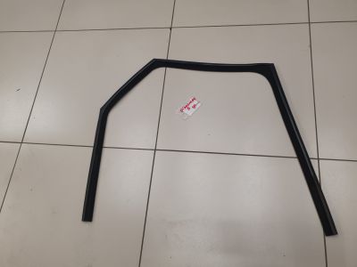 Уплотнитель стекла двери задний правый для Land Rover Discovery 2017-