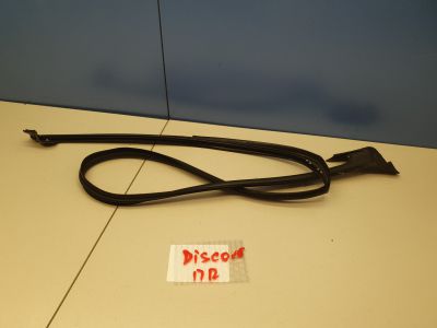 Уплотнитель двери передней правой для Land Rover Discovery 2017-