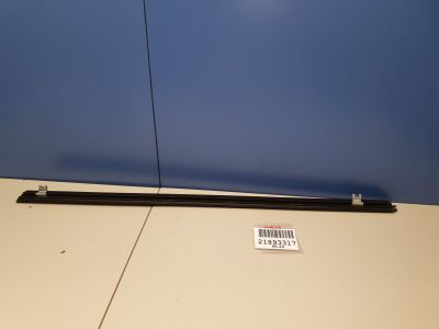 Накладка стекла передней правой двери для Land Rover Discovery 2017-