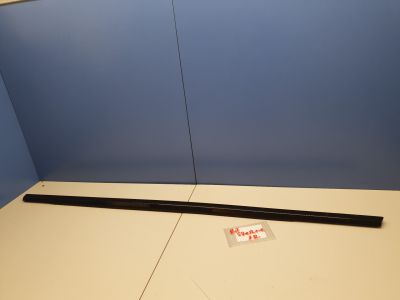 Молдинг стекла задней правой двери для Land Rover Range Rover Sport 2013-