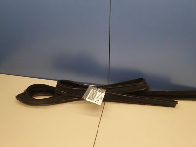 Уплотнитель двери задней левой для Land Rover Discovery 2017-