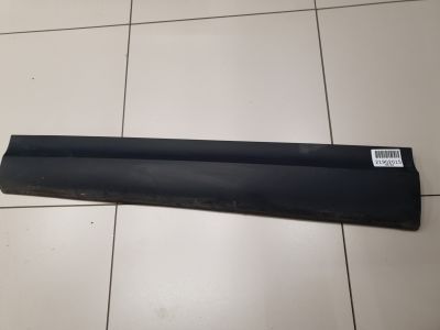 Молдинг двери левый передний для Land Rover Discovery 2017-