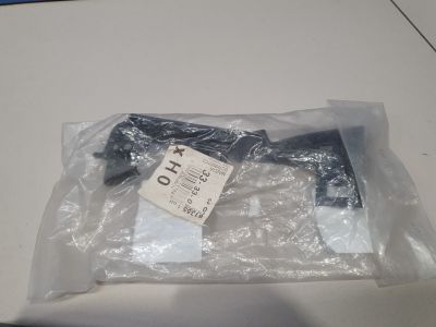 Кронштейн решетки радиатора правый  для Mazda 3 BL 2009-2013