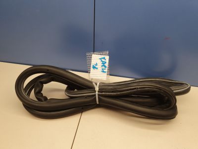 Уплотнитель двери задней левой для Porsche Cayenne 955 957 2003-2010