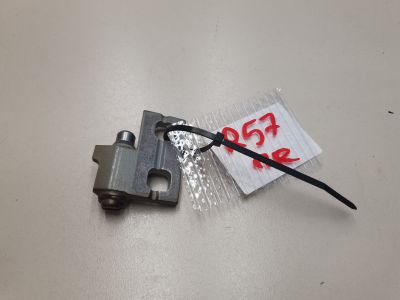 Петля двери передней правой верхняя для Mini R57 2007-2015