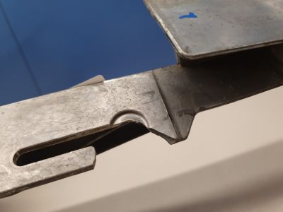 кронштейн радиатора масляного для Mercedes AMG GT X290 2018-