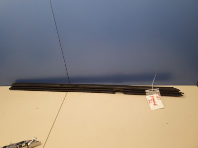 Накладка стекла заднего левого для BMW 5 F10 2009-2017