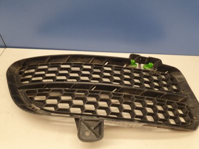 Решетка в передний бампер правая для Volkswagen Touareg 2002-2010