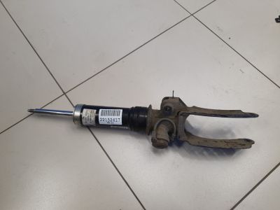 Амортизатор передний левый для Volkswagen Touareg 2002-2010