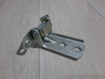 Петля двери задней правой нижняя для Lifan Myway 2016-