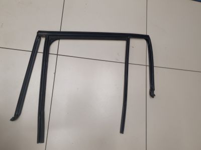 Направляющая стекла задней левой двери для BMW X3 F25 2010-2017