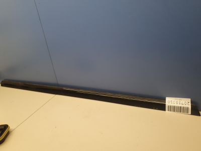 Молдинг стекла задней левой двери для Mercedes CLA-klasse C117 2013-2019