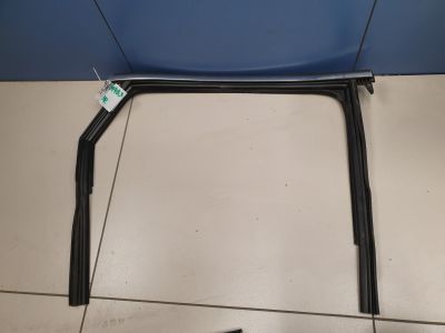 Уплотнитель стекла двери задний правый для Audi A4 B9 2015-