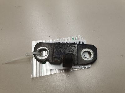 Петля двери передней левой нижняя для Land Rover Range Rover Evoque 2011-2018