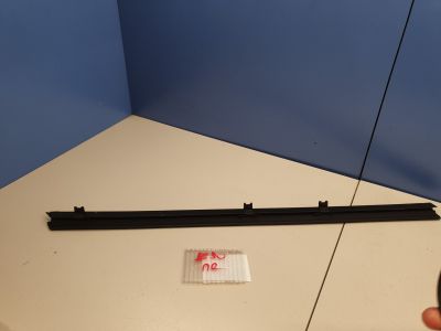 Накладка стекла передней правой двери для BMW 3 E90 2005-2013