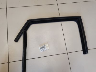 Уплотнитель стекла двери задний правый для Seat Ibiza 2008-2017