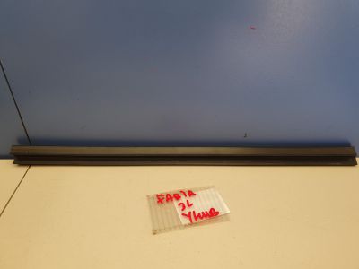 Накладка стекла задней левой двери для Skoda Fabia 5J 2007-2015