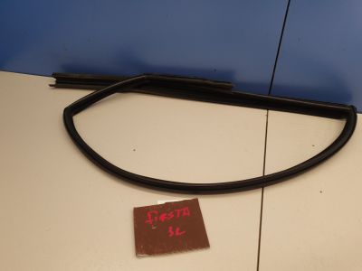 Уплотнитель стекла двери задний левый для Ford Fiesta Mk6 2008-2019