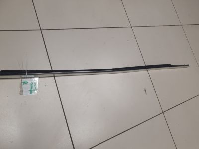 Молдинг стекла передней правой двери для Mercedes C-klasse W205 2014-