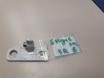 Петля двери передней правой верхняя для Land Rover Range Rover Evoque 2019-