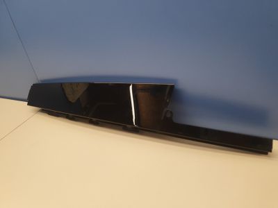 Накладка рамки двери задняя правая для Land Rover Range Rover Evoque 2019-