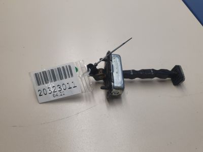 Ограничитель двери передней правой для KIA Ceed 2007-2012