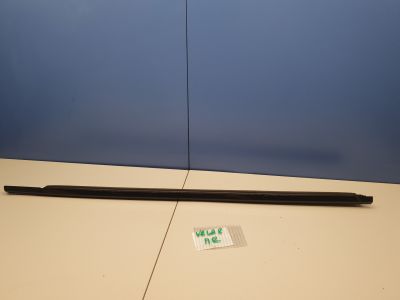 Молдинг стекла передней правой двери для Land Rover Range Rover Velar 2017-