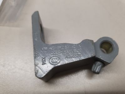 Петля двери передней левой нижняя для Volkswagen Golf 7 2012-2020