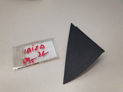 Накладка двери задней левой для Seat Ibiza 2008-2017