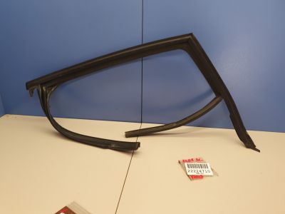 Уплотнитель стекла двери задний левый для Audi A4 B8 2007-2015