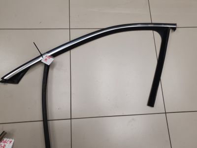 Уплотнитель стекла передней левой двери для BMW X1 F48 2015-2023