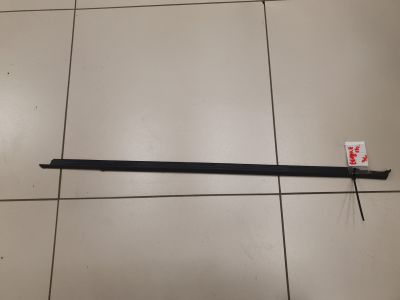 Молдинг стекла задней левой двери для Land Rover Range Rover Evoque 2019-